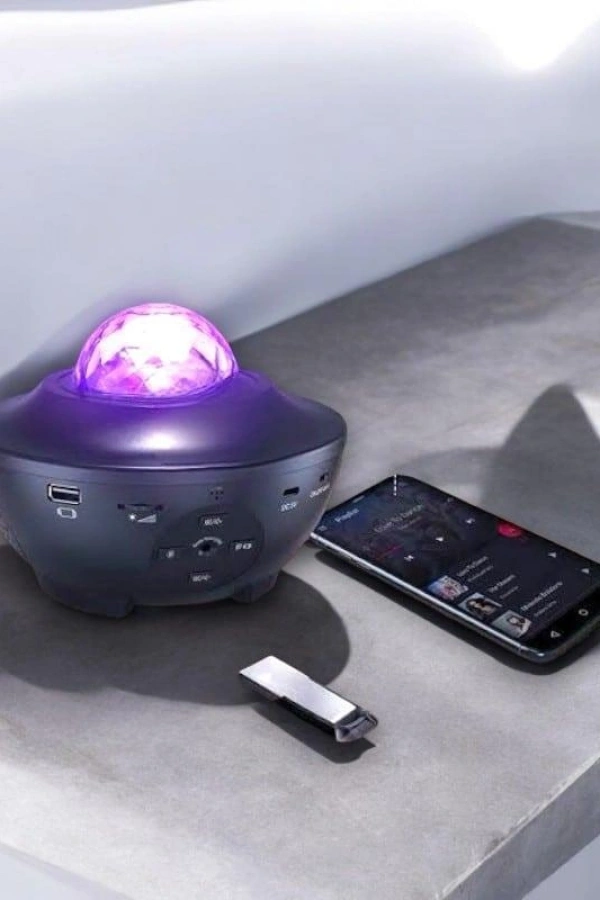 YUMURTA GÖRÜNÜMLÜ YILDIZLI PROJEKSİYON