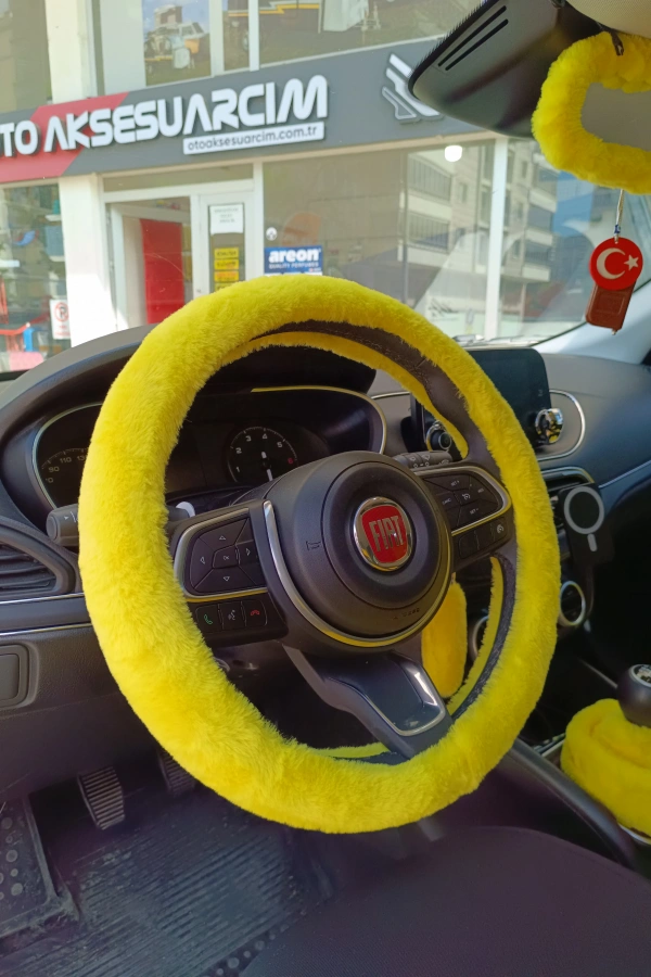 Yumuşak Tüylü Peluş Direksiyon Kılıfı Sarı