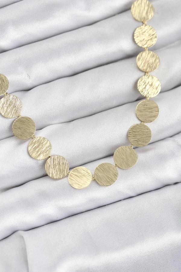 Yuvarlak Plaka Model Gold Renk Kadın Kolye