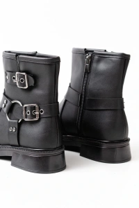 02-2013 Siyah Toka Aksesuarlı Fermuarlı Günlük Kadın Bot