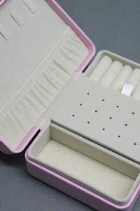 16x11 cm Deri Kaplamalı Makyaj Ve Takı Kutusu