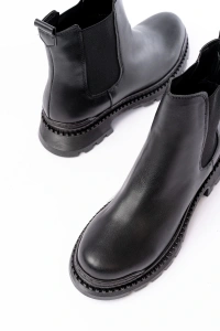 2051-2137 Siyah Lastikli Günlük Kadın Bot