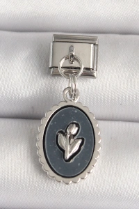 316L Çelik Gümüş Renk Çiçek İşlemeli Siyah Portre Model Nomination Charm