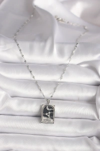 316L Çelik Gümüş Renk Zirkon Taşlı  Ay Figürlü Taror Model Kadın Kolye