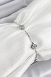 316L Çelik Yonca Model Gümüş Renk Kadın Bileklik