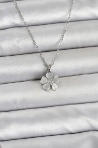 316L Çelik Zincir Gümüş Renk Yonca Model Kadın Kolye