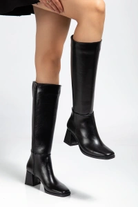 4804 Siyah Kırışık Fermuarlı Günlük Bayan Çizme