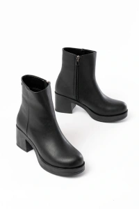 5109-3022 Siyah Fermuarlı Kalın Topuklu Günlük Kadın Bot