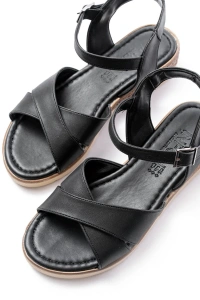 692-564 Siyah Ortopedik Taban Çapraz Tokalı Kadın Sandalet