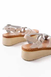 730-138 Bej Örgü  Hakiki Deri Ortopedik Taban Kadın Sandalet