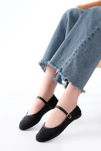 7432 Siyah Fileli Toka Detaylı Günlük Kadın Babet