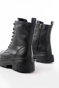 812-356 Siyah Bağcıklı Fermuarlı Günlük Kadın Bot