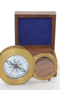 Ahşap Kutulu Pirinç Mercekli Pusula Model 1