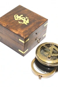 Ahşap Kutulu Pirinç Pusula Model 4