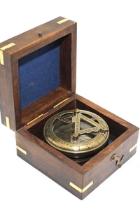 Ahşap Kutulu Pirinç Pusula Model 4