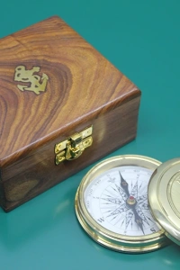 Ahşap Kutulu Pirinç Pusula Model 9