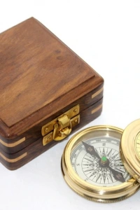 Ahşap Kutulu Pusula Model 2