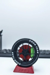 Araba Tutkunlarına Özel Jant Tasarımlı Ofis Masa Dekoru