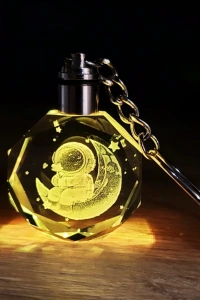 Astronot Tasarımlı Renk Değiştiren Anahtarlık