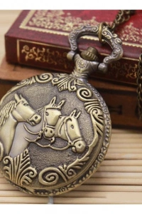 At Büstü Köstekli Saat Model 1