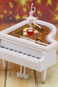 Balerin Figürlü Piyano Müzik Kutusu