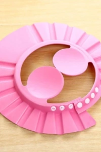 Bebek Banyo Şapkası Düğmeli Kulaklıklı Pembe