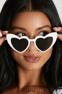 Beyaz Renk Kalp Şekilli Parti Gözlüğü