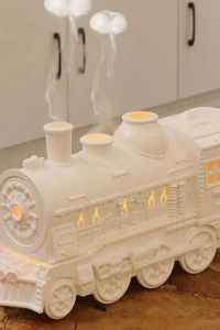 Beyaz Renk Tren Tasarımlı Hava Nemlendirici