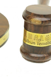 Bronz Hakim Tokmağı