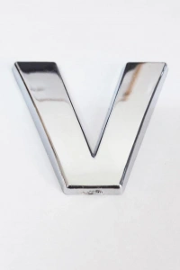 Cemax V Harfi  3,75 cm Krom Yapışkanlı