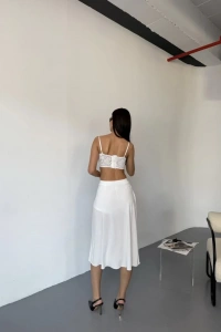 Cepli Şortlu Yırtmaçlı Etek - Beyaz