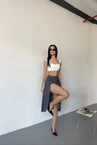 Cepli Şortlu Yırtmaçlı Etek - Gri