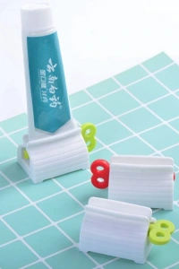 Çevirmeli Diş Macun Sıkacağı 1 Adet