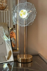 Çiçek Tasarımlı LED Masa Lambası