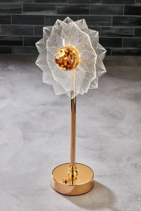 Çiçek Tasarımlı LED Masa Lambası