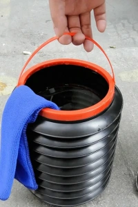 Çok Amaçlı Katlanabilir Araç İçi Kova