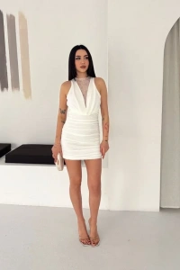 Dantel Detaylı Derin Dekolte Drapeli Mini Elbise Şık Kolsuz - Beyaz