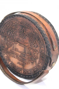 Deri Kılıflı Pirinç Pusula