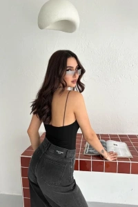 Derin Dekolte Askılı Body Sırt Dekolteli Şık Kolsuz Yazlık Bodysuit - Siyah