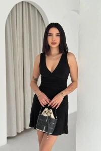 Derin V Yaka Sırt Dekolteli Mini Elbise Drapeli Şık Kolsuz - Siyah