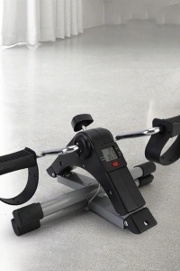 Dijital Göstergeli Pedallı Taşınabilir Egzersiz Aleti