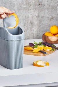 Döner Kapaklı Mini Çöp Kovası 2.5 LT - Krem