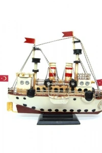 El Yapımı Gemi Maketi