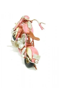 El Yapımı Pembe Motosiklet