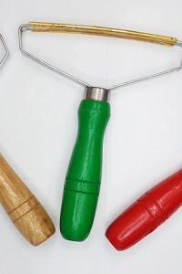 Elbise Tiftik ve Tüy Toplama Aleti (Demir)