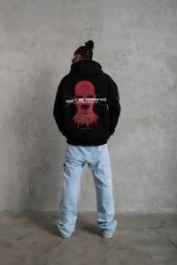 Erkek Oversize Üç İplik Kapüşonlu Sweatshirt – Siyah “Don’t Be Terrified” Ön, Sırt Ve Kol Baskılı, Kanguru Cepli, Ribanalı Rahat Model- Siyah