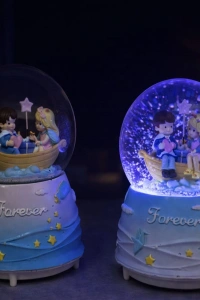 Forever Romantik Çift Figürlü Işıklı Otomatik Büyük Boy Kar Küresi