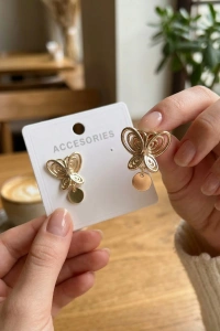 Füsun Küpesi Model Gold Renk Kelebek Model Pirinç Kadın Küpe