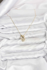 Gold Renk Pirinç Minimal Kelebek Charmlı Kadın Kolye