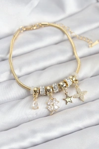 Gold Renk Pirinç Yonca Charmlı Kadın Bileklik